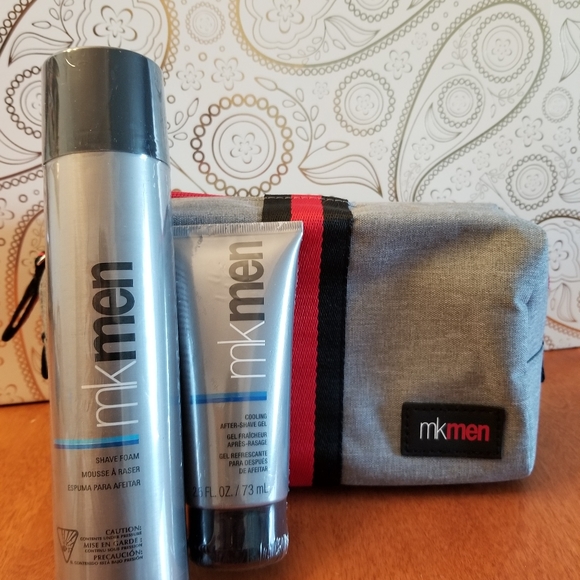 MENS' MK Shaving Set - Picture 2 of 3